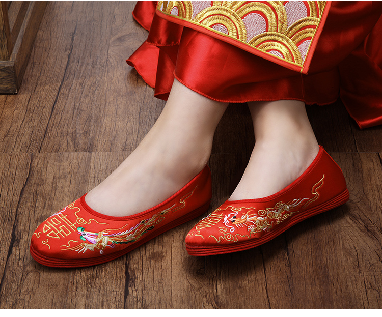 古典家佳樂文學(xué)繡花鞋，兩款刺繡新娘結(jié)婚鞋