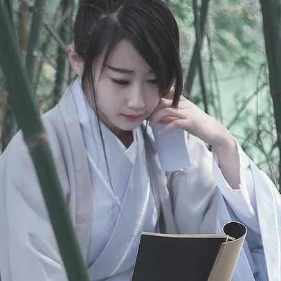 竹林舞劍女生頭像，唯美古風(fēng)真人頭像