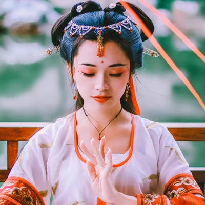 嬌艷女子頭像，唯美古風真人頭像