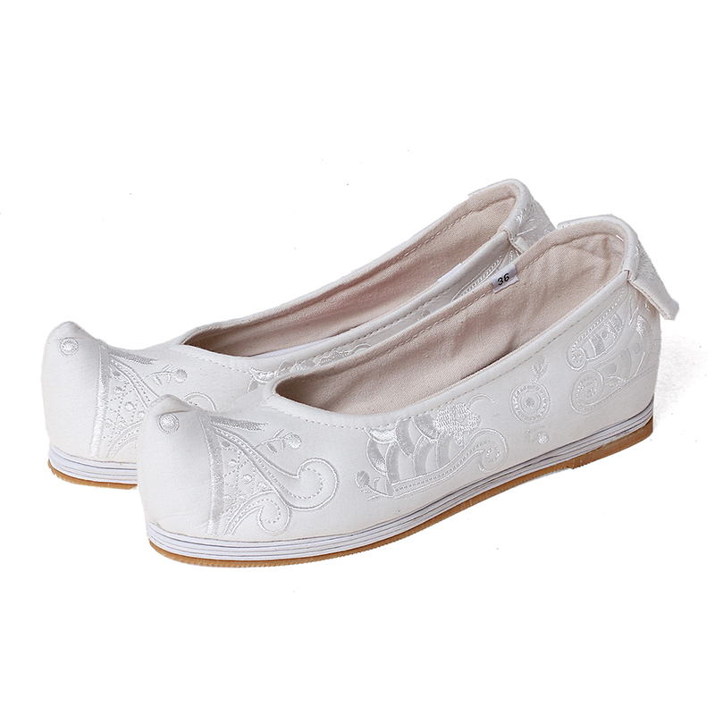 素雅清新繡花鞋，老北京布鞋翹頭鞋