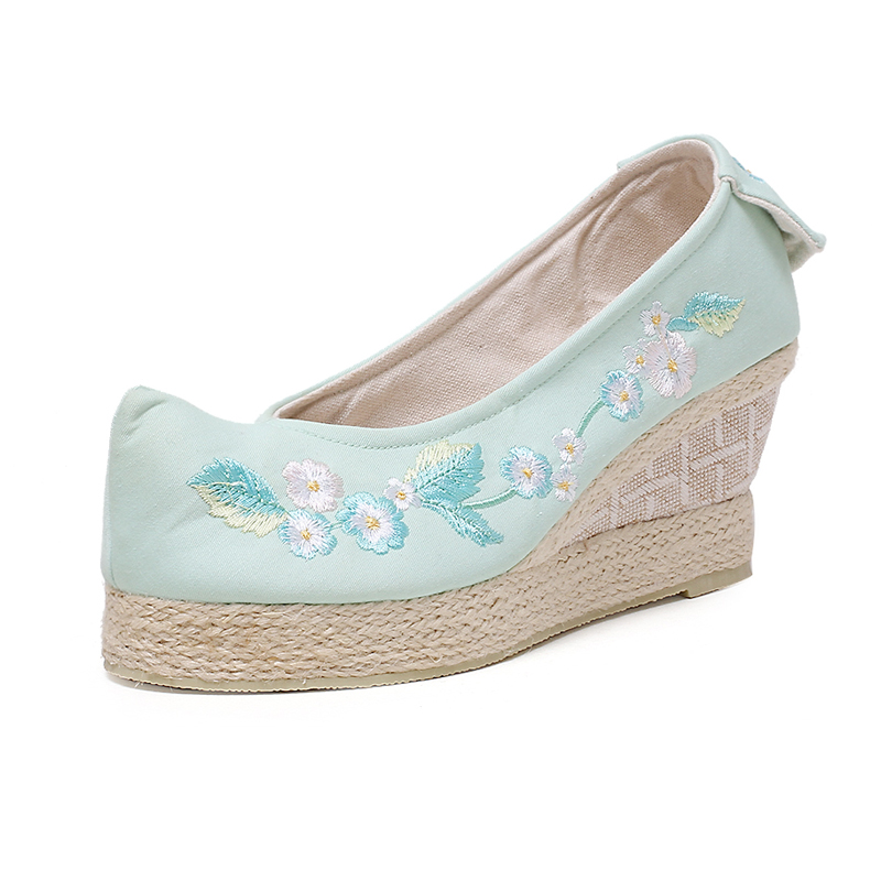 復(fù)古文藝坡跟繡花鞋，傳統(tǒng)旗袍翹頭鞋