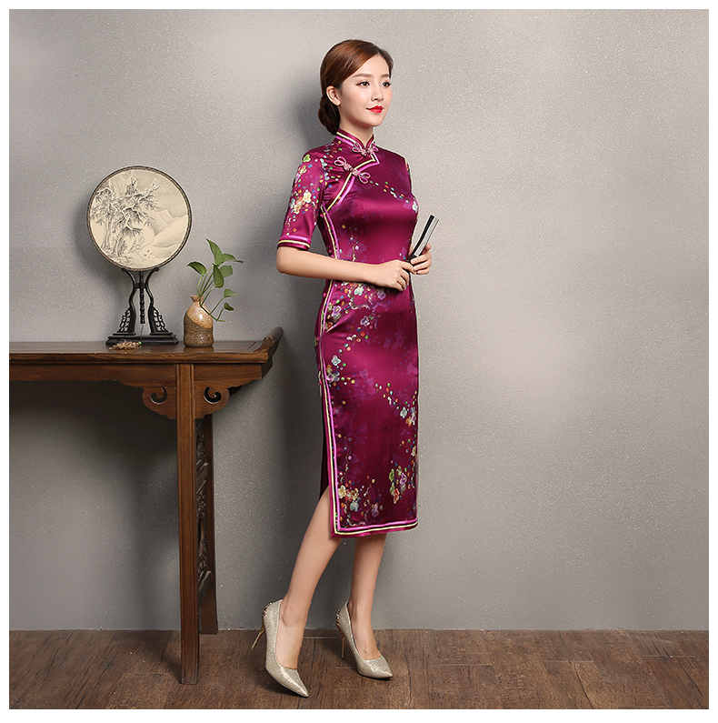 玫紅色印花旗袍，中袖真絲旗袍裙