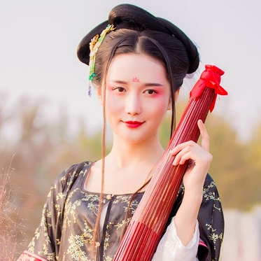 粉黛帶紅傘女生頭像，唯美古風真人頭像