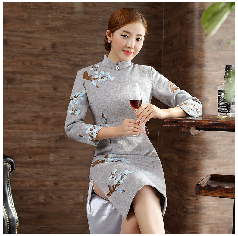 灰色繡花旗袍，復(fù)古文藝旗袍裙