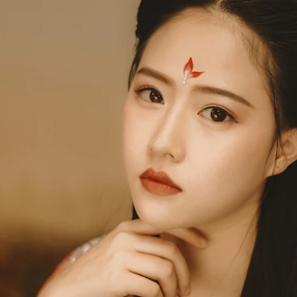 紅色帶傘女子頭像，唯美古風(fēng)真人頭像