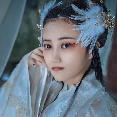 妖艷帶傘女子頭像，唯美古風(fēng)真人頭像