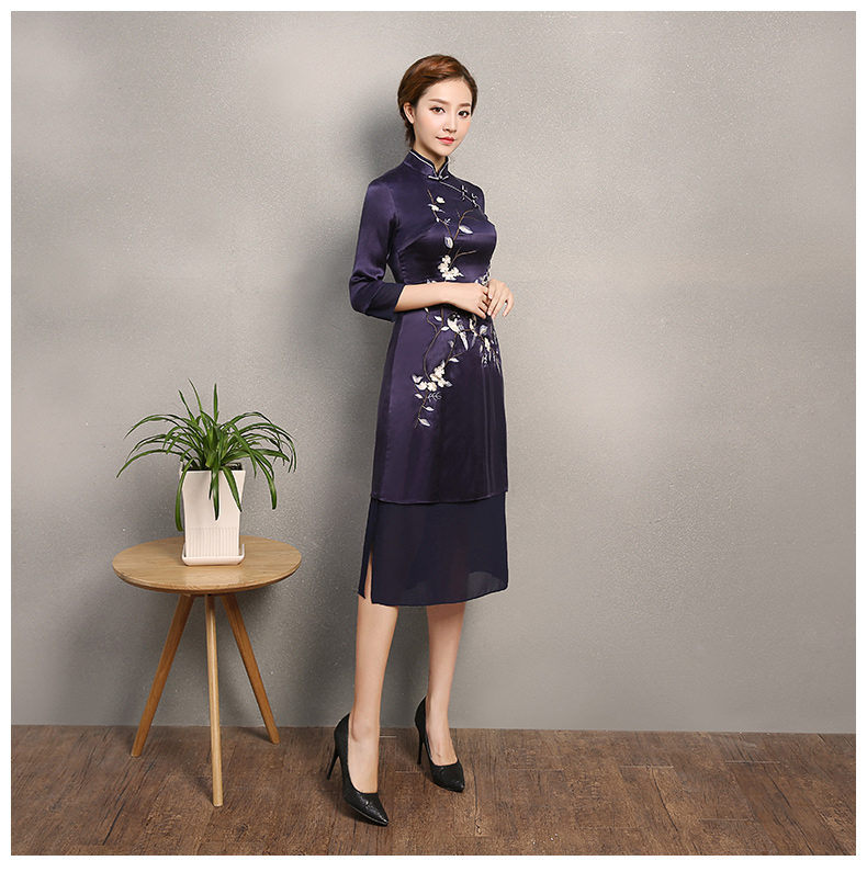 深藍色時尚繡花旗袍，中長款改良旗袍裙