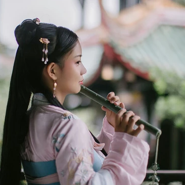 清新唯美帶團(tuán)扇女生頭像，古風(fēng)真人頭像