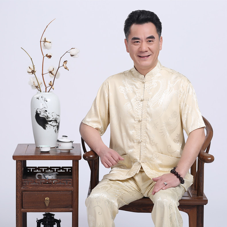 米黃色家佳樂文學(xué)繡龍?zhí)籽b男士唐裝