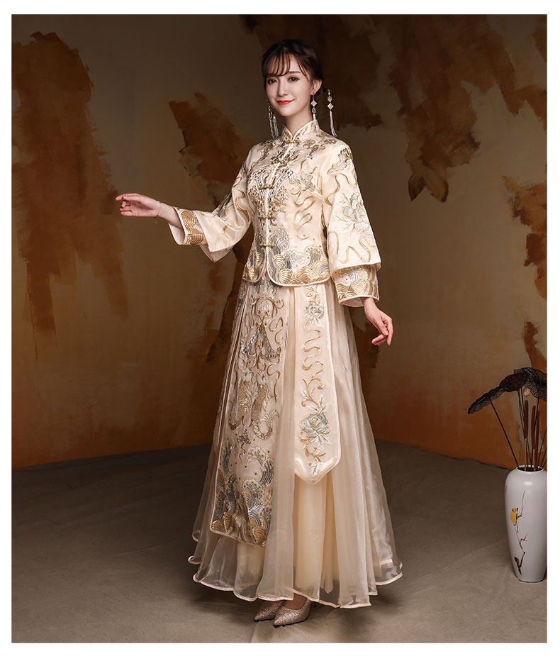 淡黃色家佳樂文學(xué)中式禮服，新娘結(jié)婚禮服