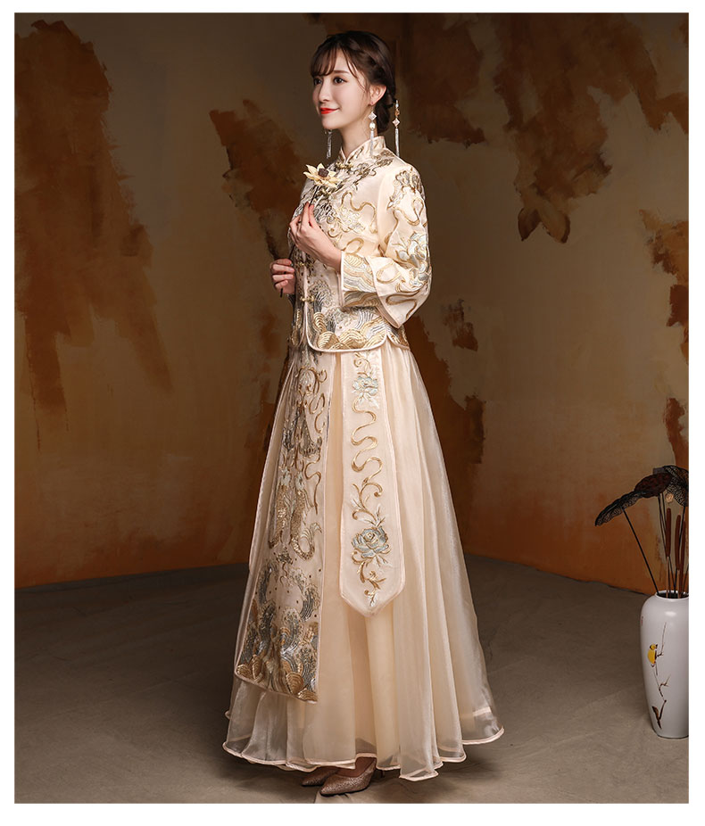 淡黃色家佳樂文學(xué)中式禮服，新娘結(jié)婚禮服