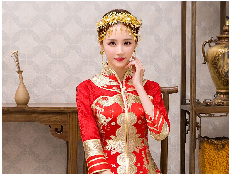 紅色龍鳳褂中式禮服，唯美新娘結(jié)婚禮服