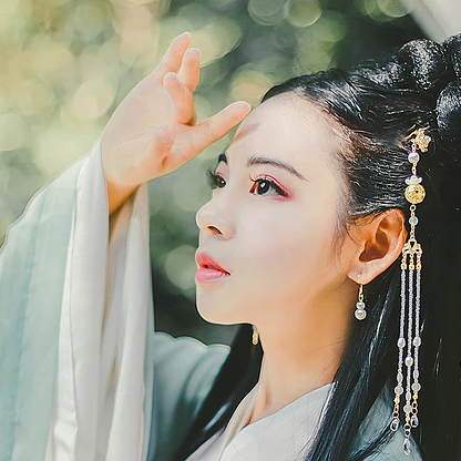 喝酒傷感女生頭像，唯美古風(fēng)真人頭像