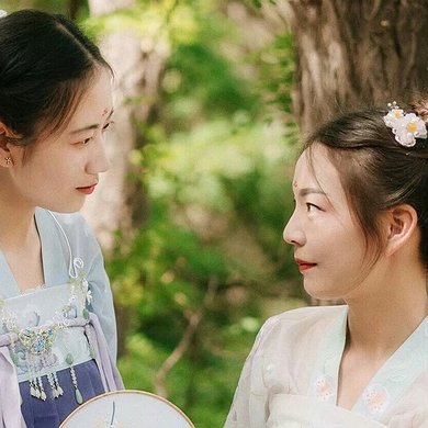 漢服帶團(tuán)扇閨蜜頭像，唯美古風(fēng)真人頭像