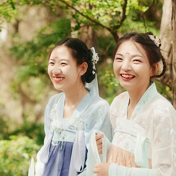 漢服帶團(tuán)扇閨蜜頭像，唯美古風(fēng)真人頭像