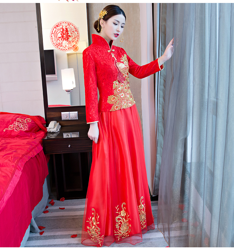 孔雀亮片繡花中式禮服，唯美新娘結(jié)婚禮服