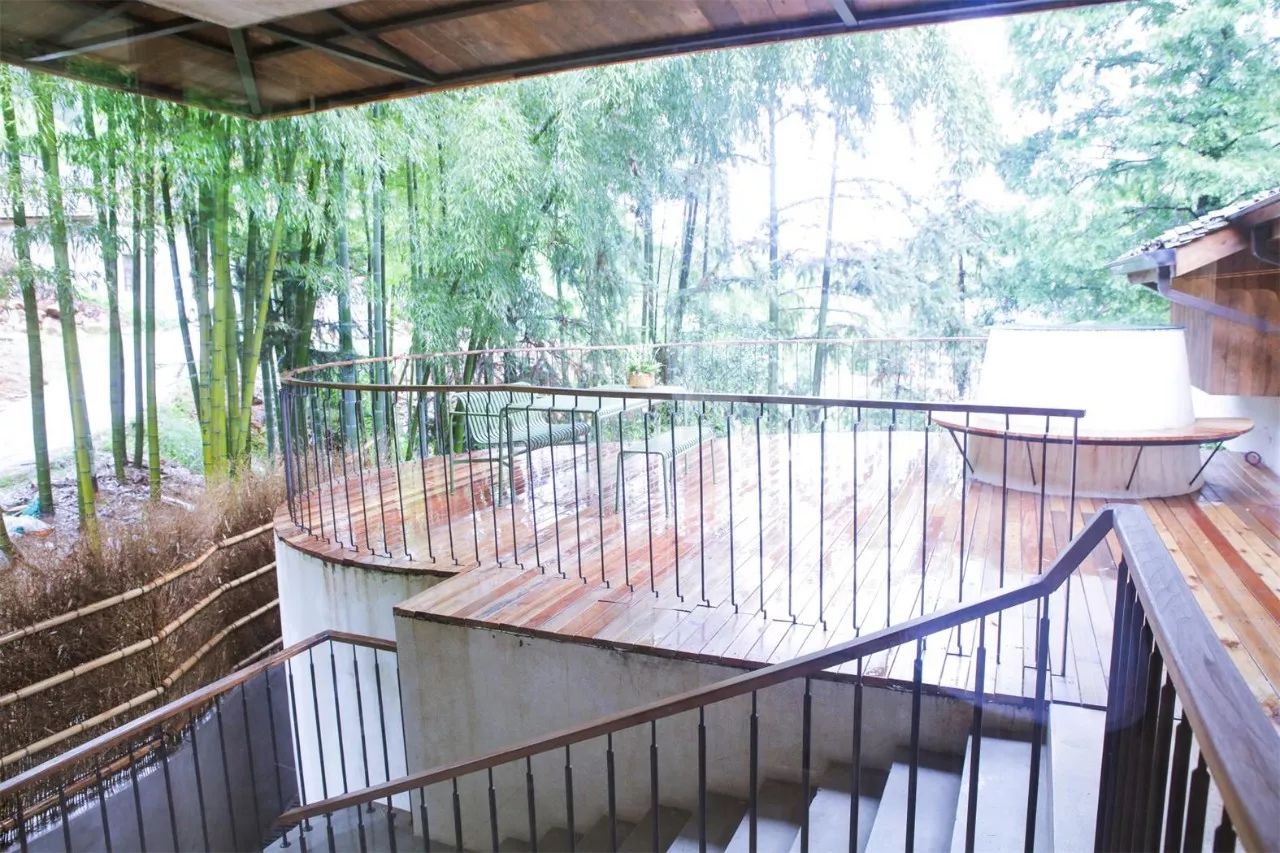 莫干山·西璞，睡進(jìn)梵高的畫里