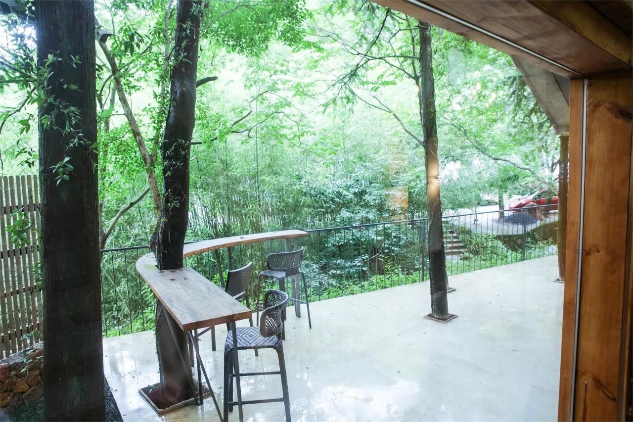 莫干山·西璞，睡進梵高的畫里