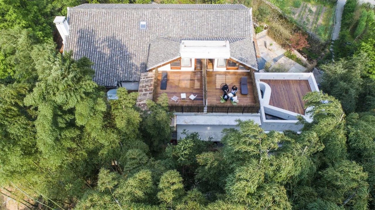 莫干山·西璞，睡進梵高的畫里