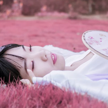 粉紫小清新帶團扇傘頭像，唯美古風真人頭像