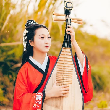 秋色彈琵琶紅衣女生頭像，唯美古風(fēng)真人頭像