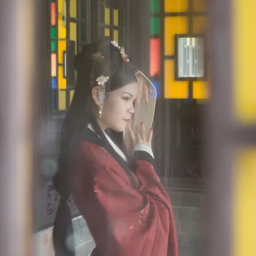 傾城紅衣女子頭像，唯美古風(fēng)真人頭像