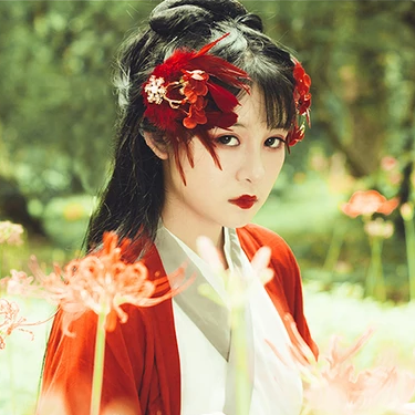 嬌艷彼岸花女生頭像，唯美古風真人頭像