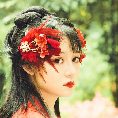 嬌艷彼岸花女生頭像，唯美古風真人頭像