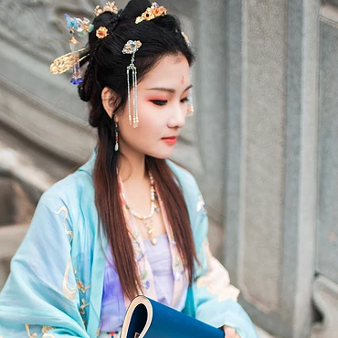 長(zhǎng)相思帶傘女生頭像，唯美古風(fēng)真人頭像