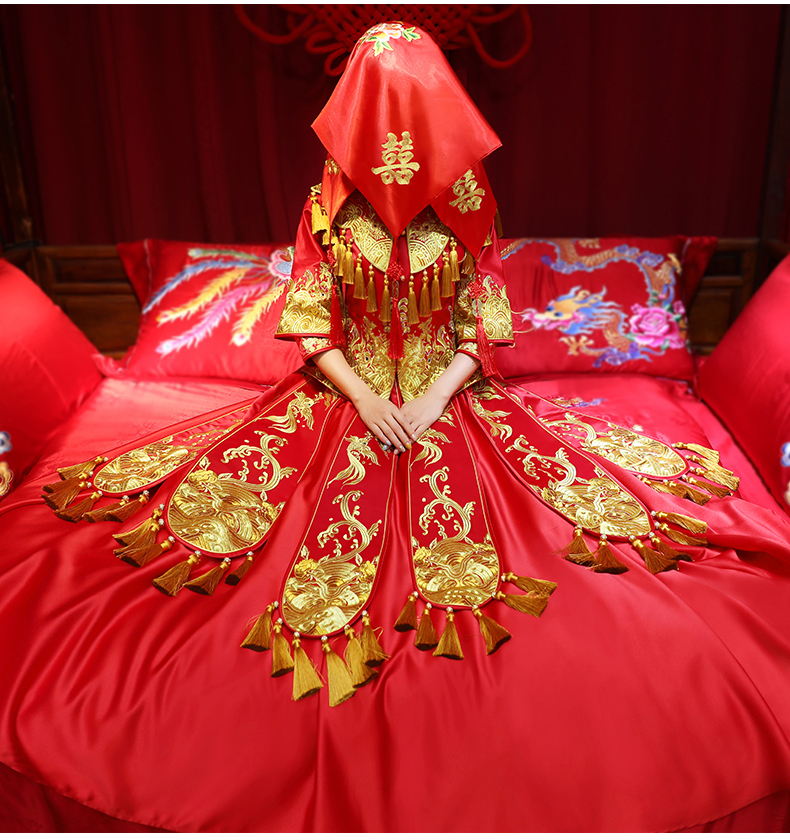 古韻悠揚(yáng)秀禾服中式禮服，奢華精致新娘禮服