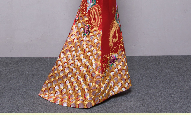 金絲繡花中式禮服，家佳樂(lè)文學(xué)新娘禮服