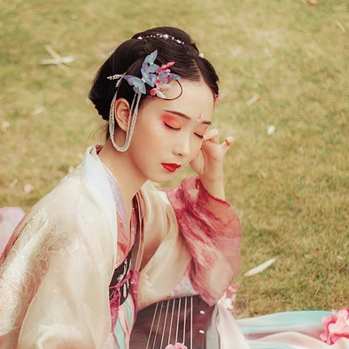 蝶蓮花女生頭像，唯美古風(fēng)真人頭像