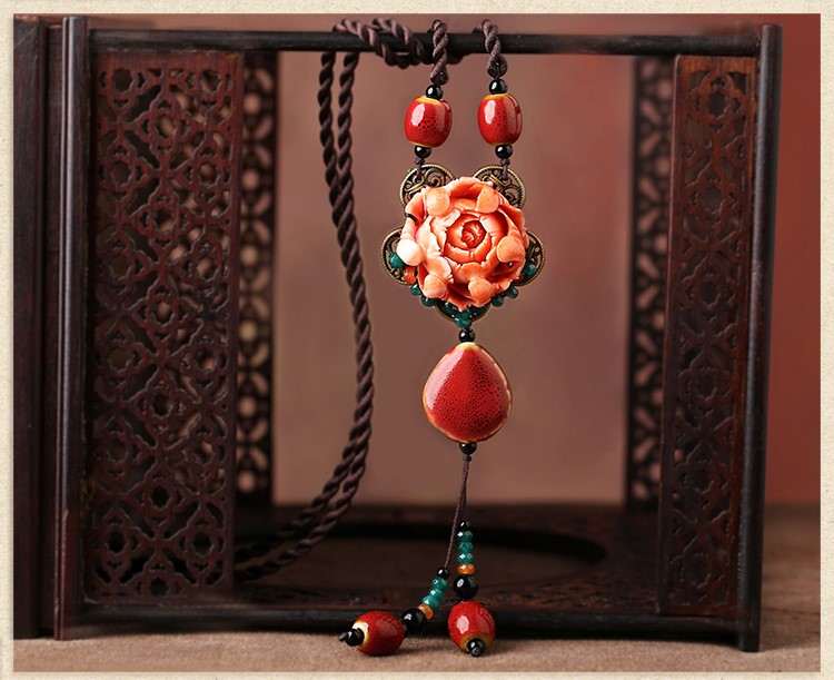 復(fù)古花朵毛衣鏈項鏈?zhǔn)罪? src="/wenxue/d/file/bigpic/190404/04/13-1G129102U5-50.jpg" / data-uVki="yjyQbG"><br / data-gogR="cf7Wmt">
	<img alt=