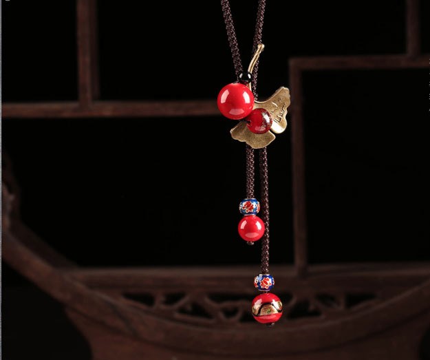 簡(jiǎn)約大氣家佳樂文學(xué)紅色吊墜毛衣鏈項(xiàng)鏈