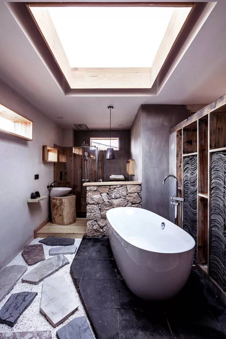 香格里拉·言?意，頗有古代山水畫(huà)的意境