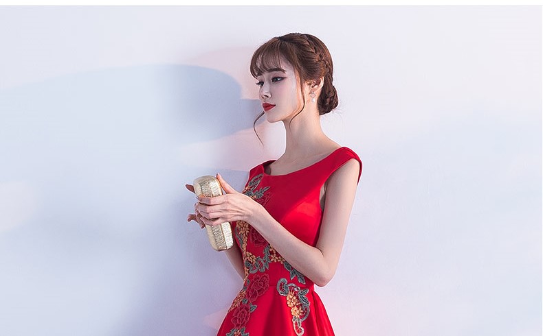 時(shí)尚家佳樂(lè)文學(xué)中式禮服，芍藥繡花新娘結(jié)婚禮服