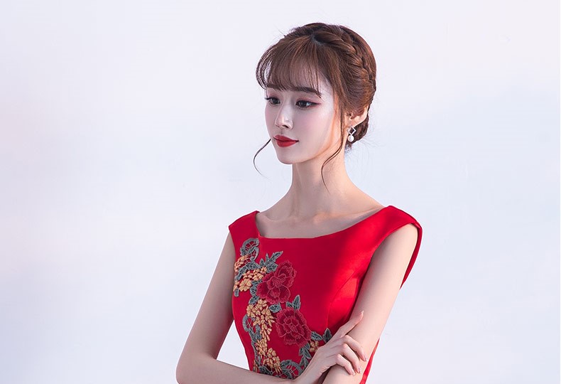 時(shí)尚家佳樂(lè)文學(xué)中式禮服，芍藥繡花新娘結(jié)婚禮服