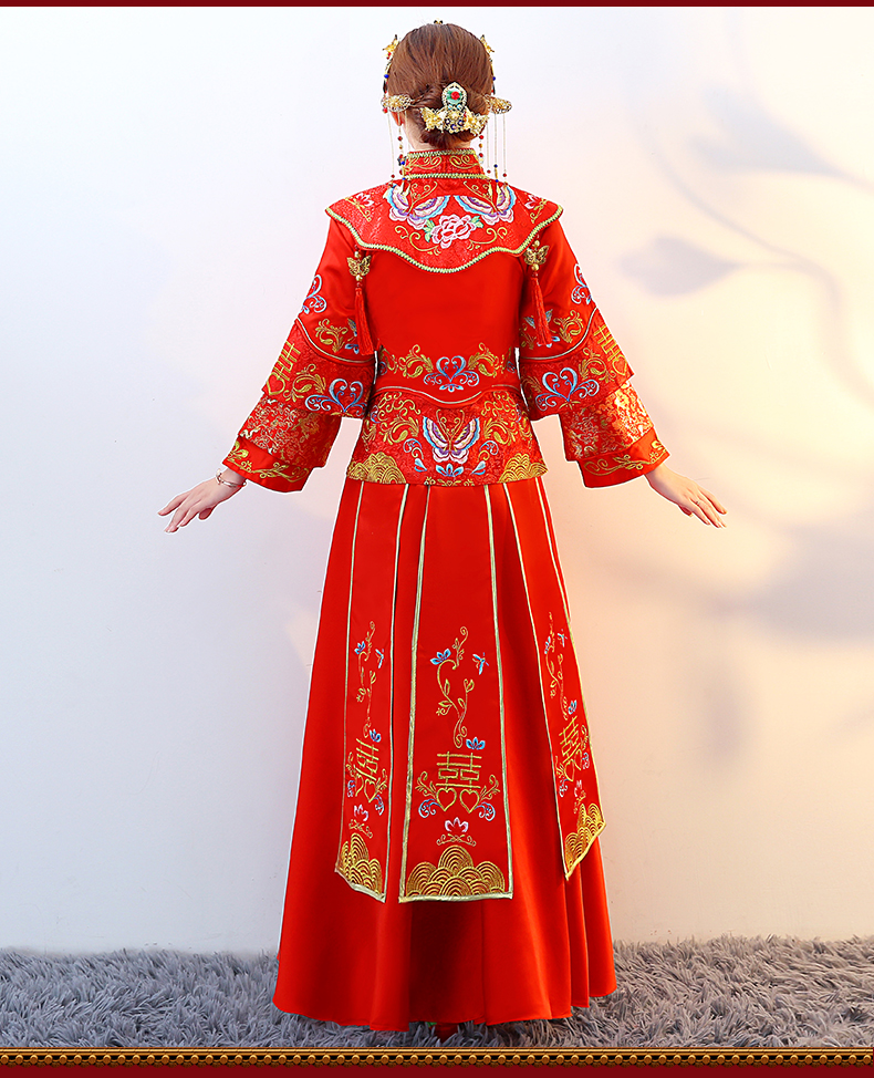紅色復(fù)古典雅中式禮服，新娘結(jié)婚禮服