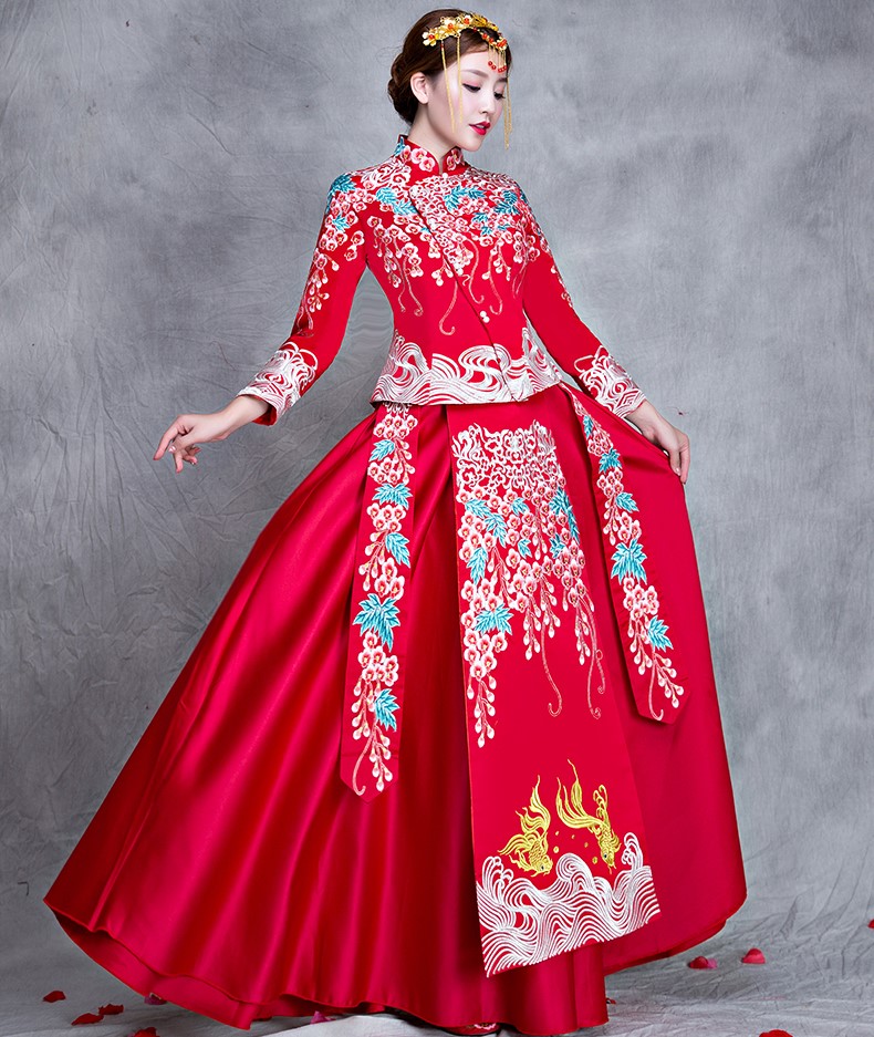 漫天繁花刺繡中式禮服，新娘結(jié)婚禮服