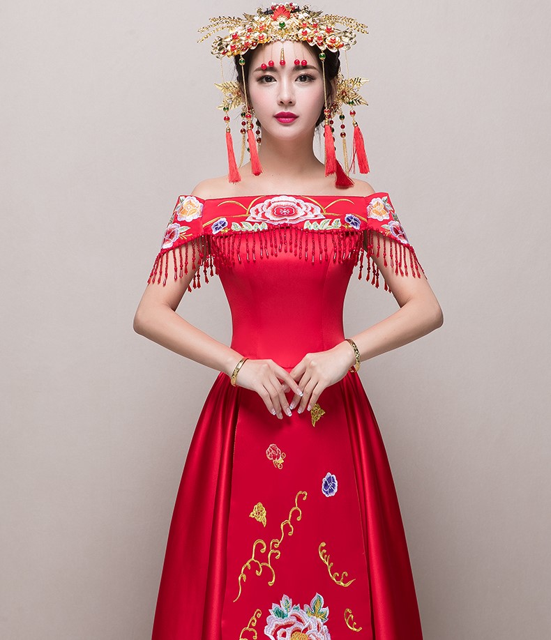 性感一字肩中式禮服，刺繡流蘇新娘禮服