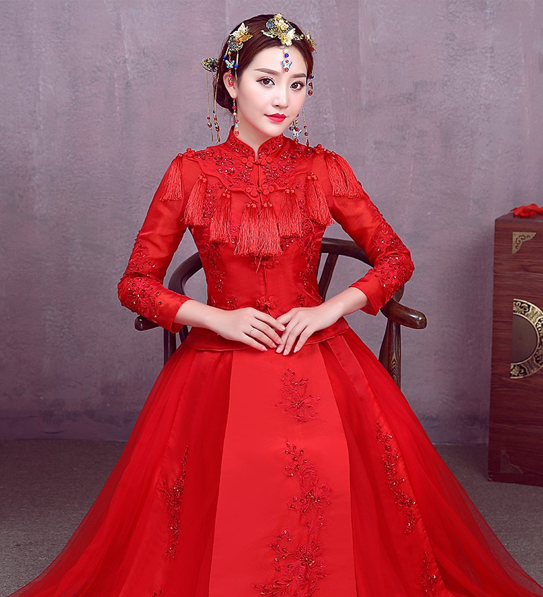 簡約紅色中式禮服，流蘇家佳樂文學(xué)新娘結(jié)婚禮服