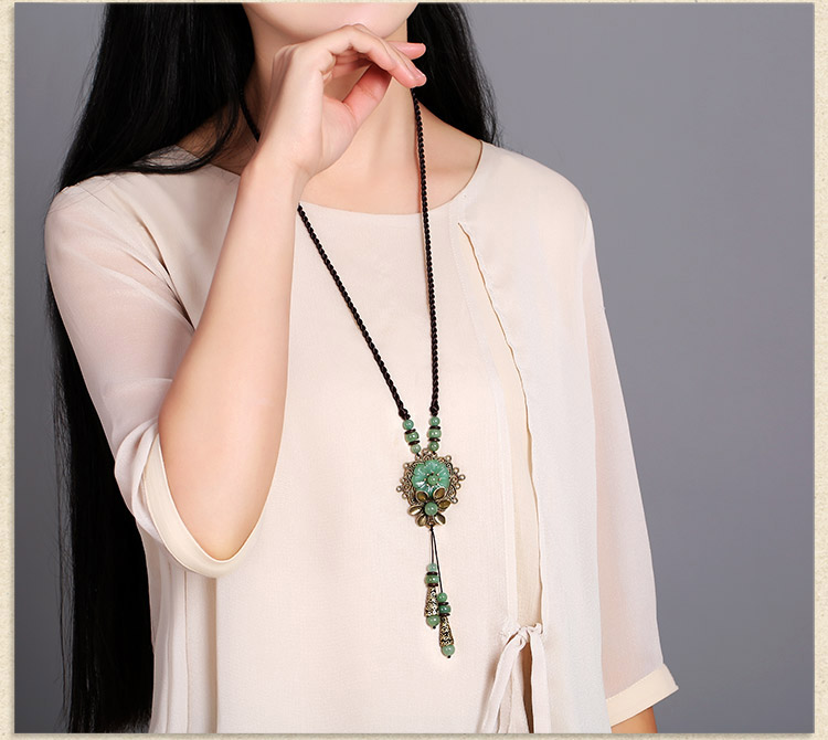 綠色復古東陵玉吊墜毛衣鏈項鏈