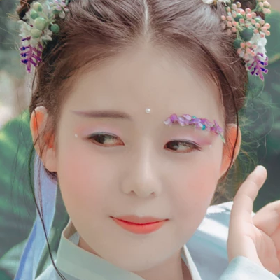 清新可愛(ài)美人妝女生頭像，唯美古風(fēng)真人頭像