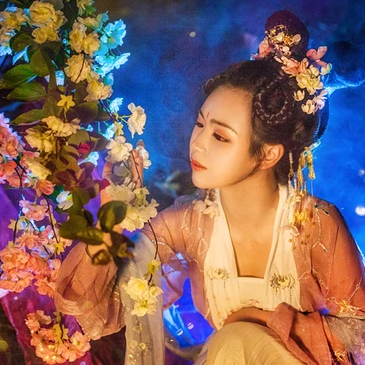 五彩星空提燈少女頭像，唯美古風(fēng)真人頭像