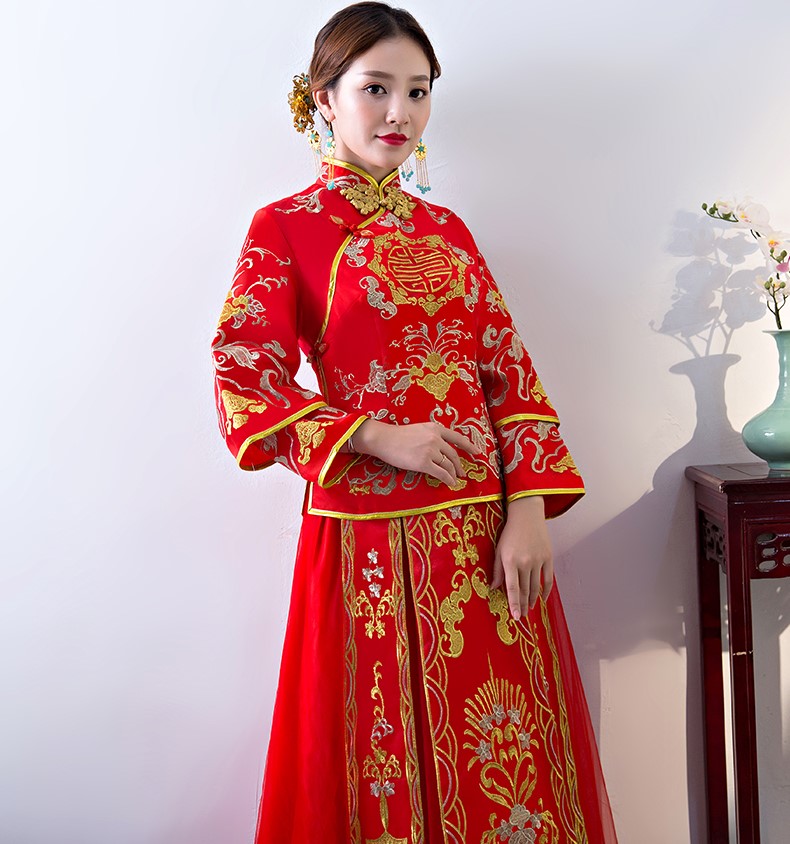 傳統(tǒng)韻味中式禮服，唯美秀禾服新娘禮服