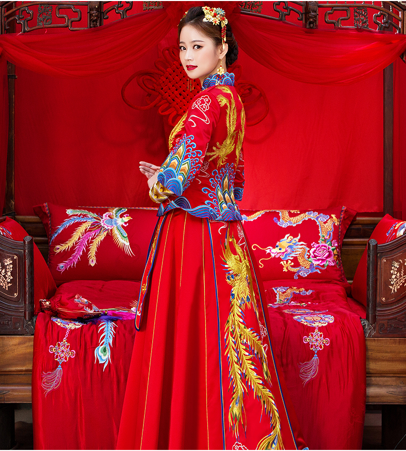 奢華鳳凰中式禮服，唯美五彩刺繡新娘禮服