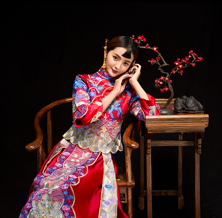 魚蓮嬉戲中式禮服，東方韻味新娘禮服