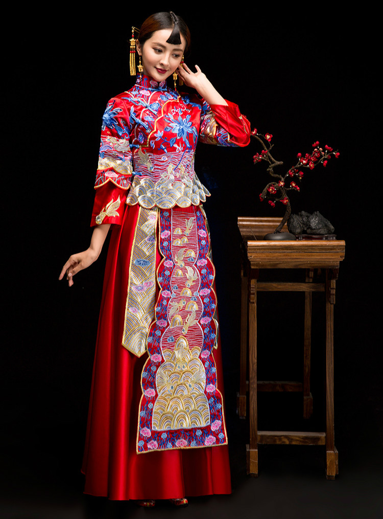 魚蓮嬉戲中式禮服，東方韻味新娘禮服