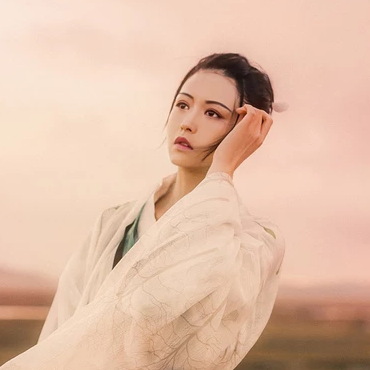 瀟灑騎馬女生頭像，唯美古風(fēng)真人頭像