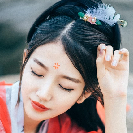 紅妝紗衣女生頭像，唯美古風(fēng)真人頭像